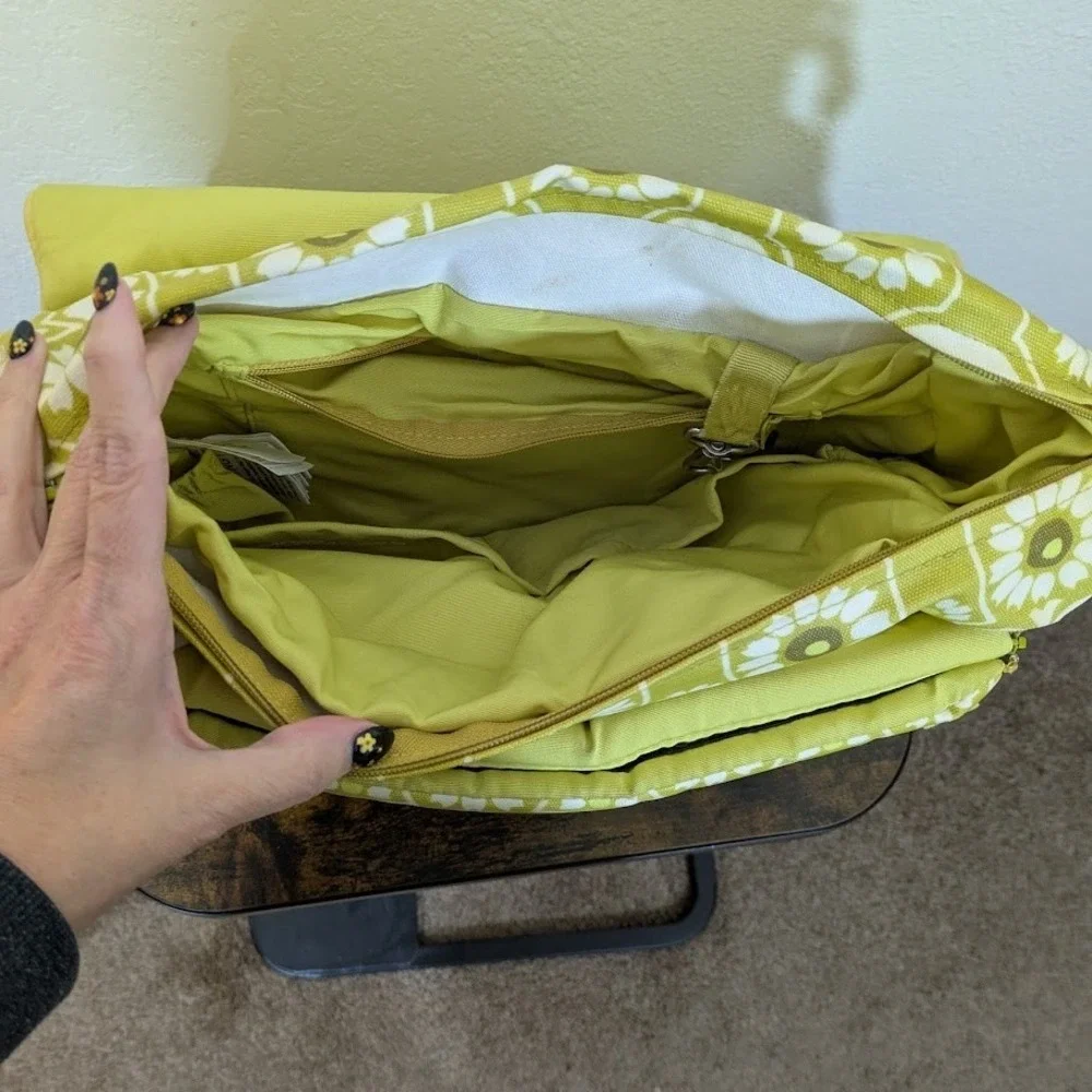 Petunia Pickle Bottom Boxy Flower Print Embroidered Diaper Bag‎ w Changing Pad